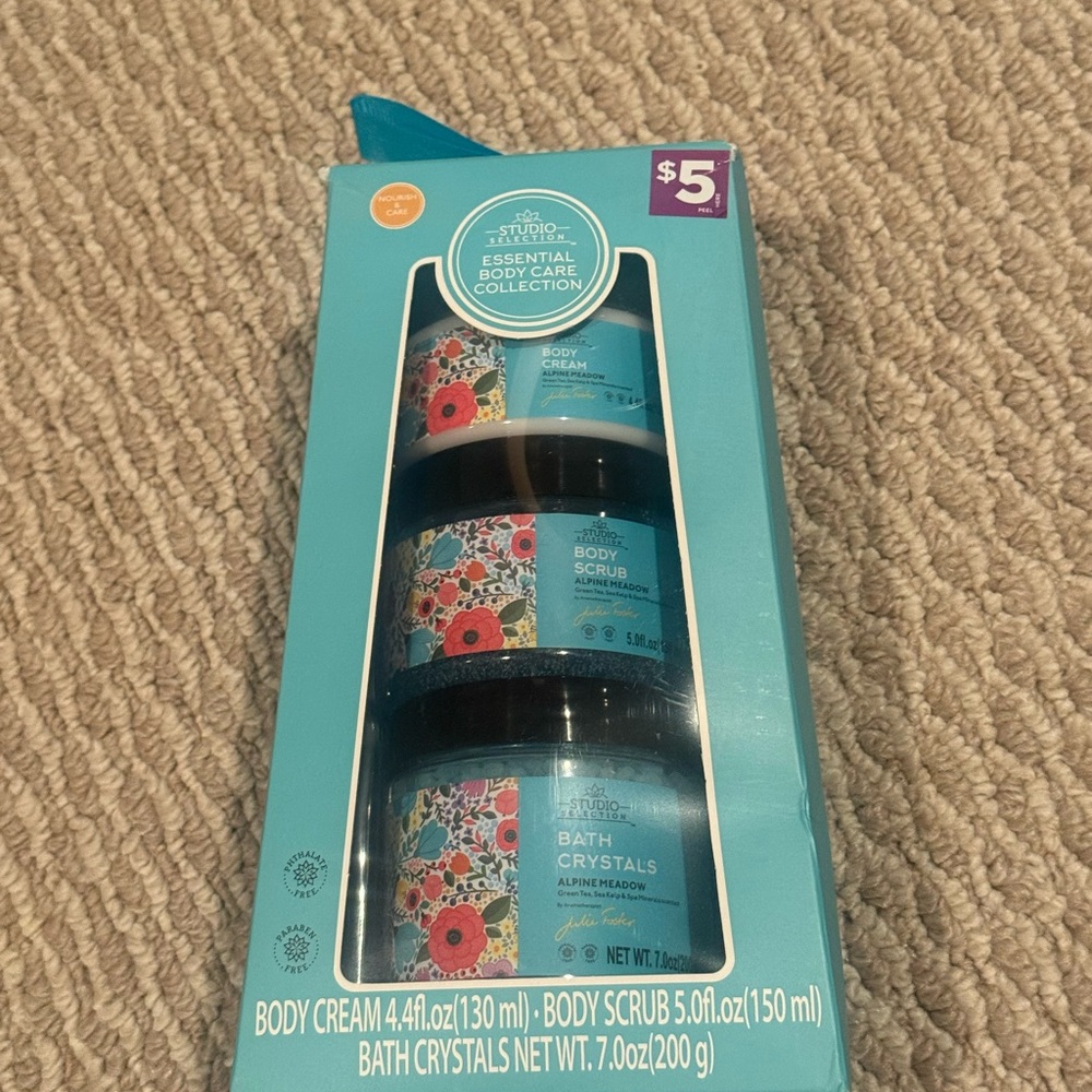 Essential Body Care Collection Gift Set